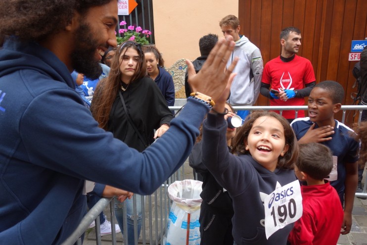 Hoe basketbal en sociaal werk elkaar versterken bij Molenbeek Rebels